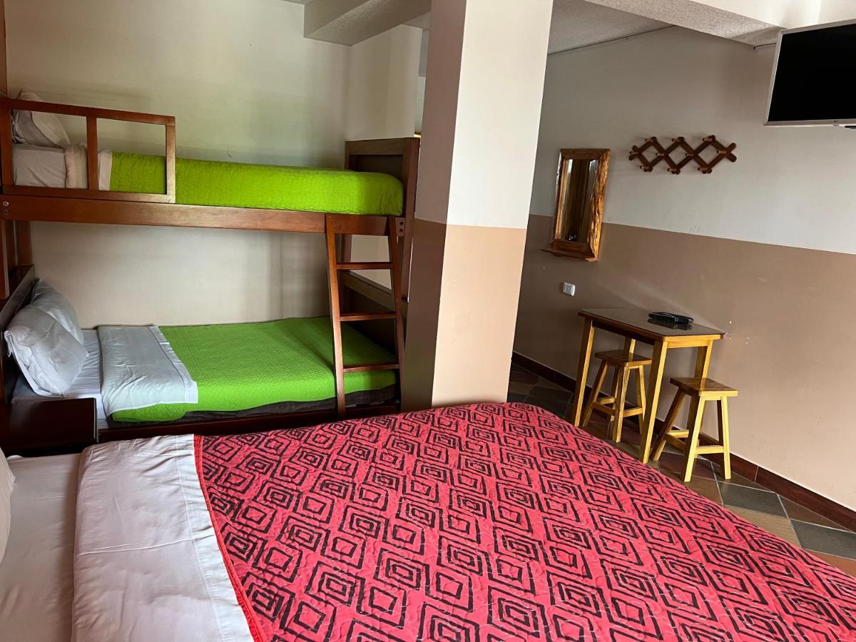 Hostal Alpachaca - New Quito Airport Tababela Eksteriør billede